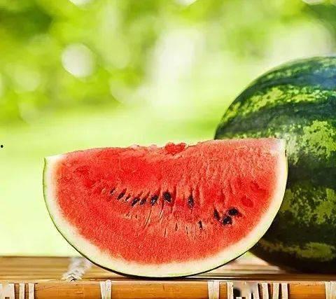 批队伍吃瓜,揭秘娱乐圈幕后风云