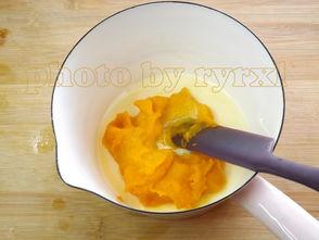 阿瓜很甜吃蛋糕,品味阿瓜与蛋糕的完美融合