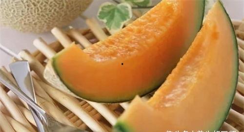哈密瓜推荐吃吗,夏日消暑佳品，推荐您品尝的甜蜜诱惑